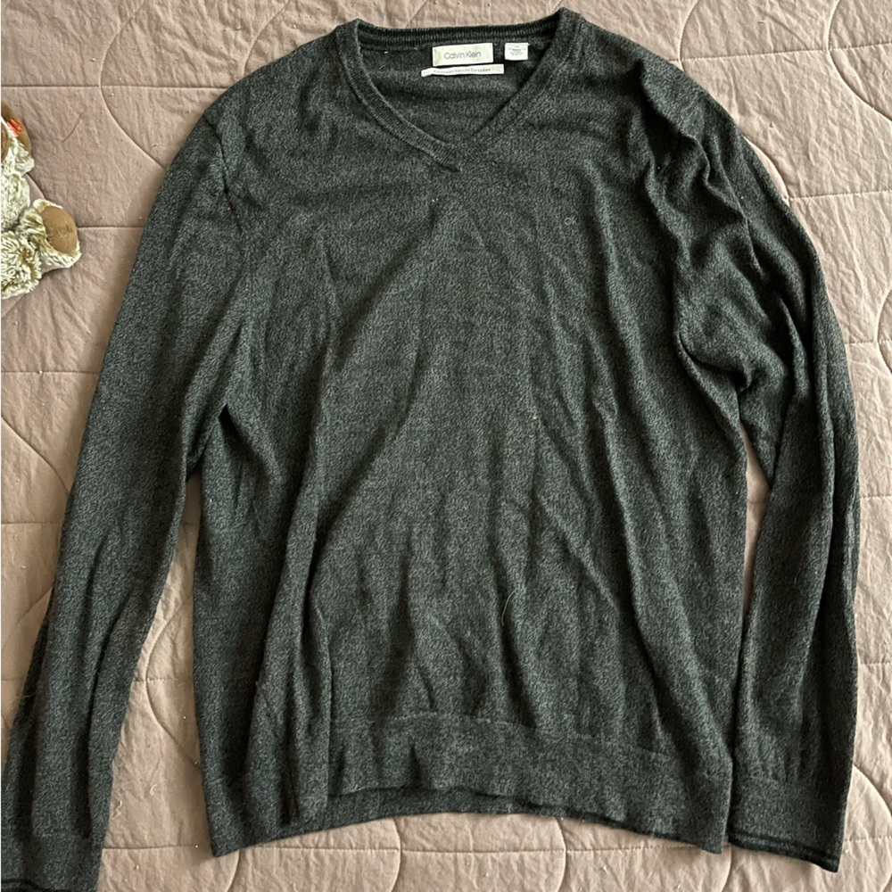 Men’s Calvin Klein sweater size L, European yarn